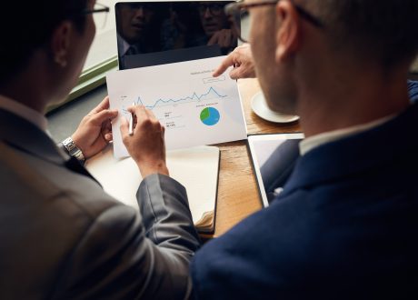 analyzing-business-chart-min